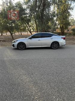 نيسان ألتيما